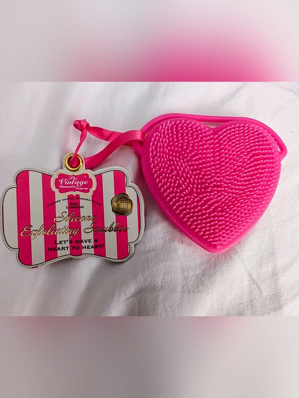 Heart Shaped Silicone Facial Exfoliating Scrubber New With Tags